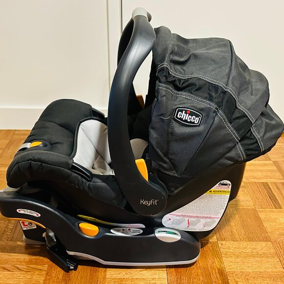 Chicco KeyFit Infant Car Seat and Base - Picture 4 of 4